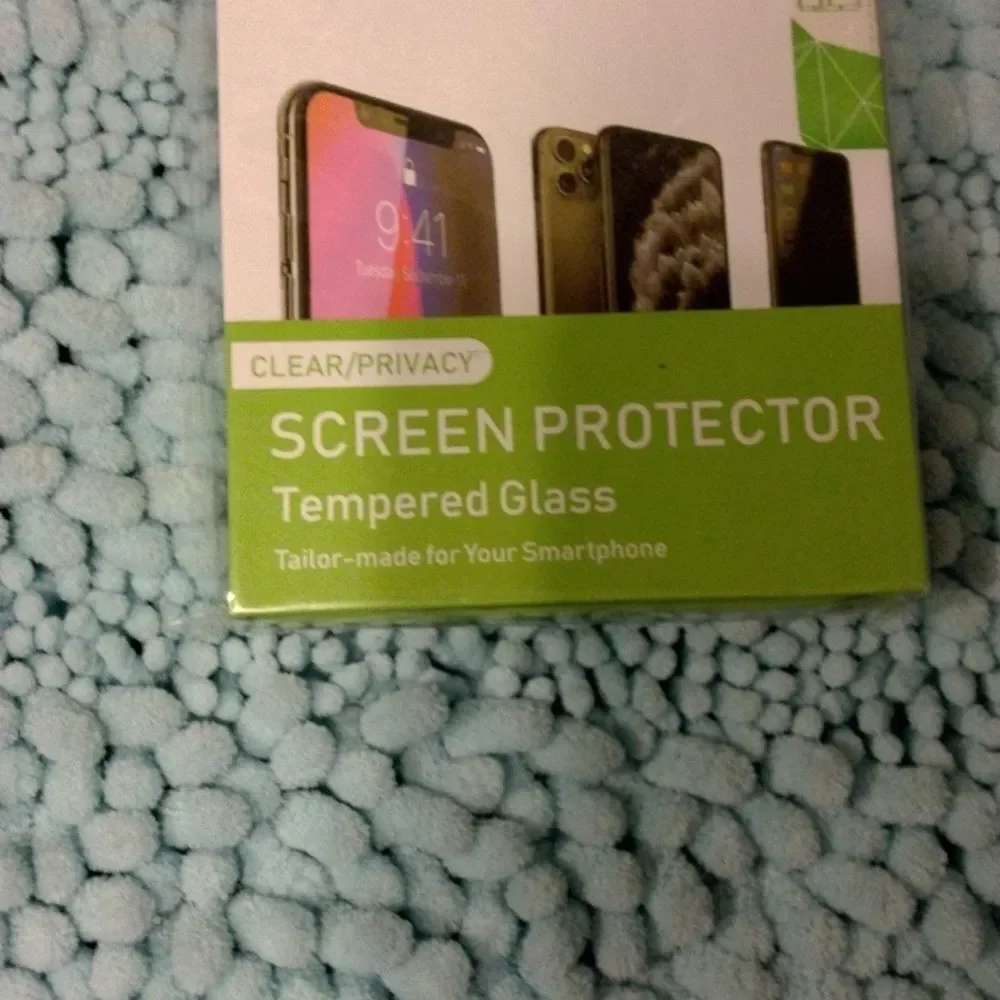 NWT 3pk iPhone 6.1 Inch Tempered Glass Protector